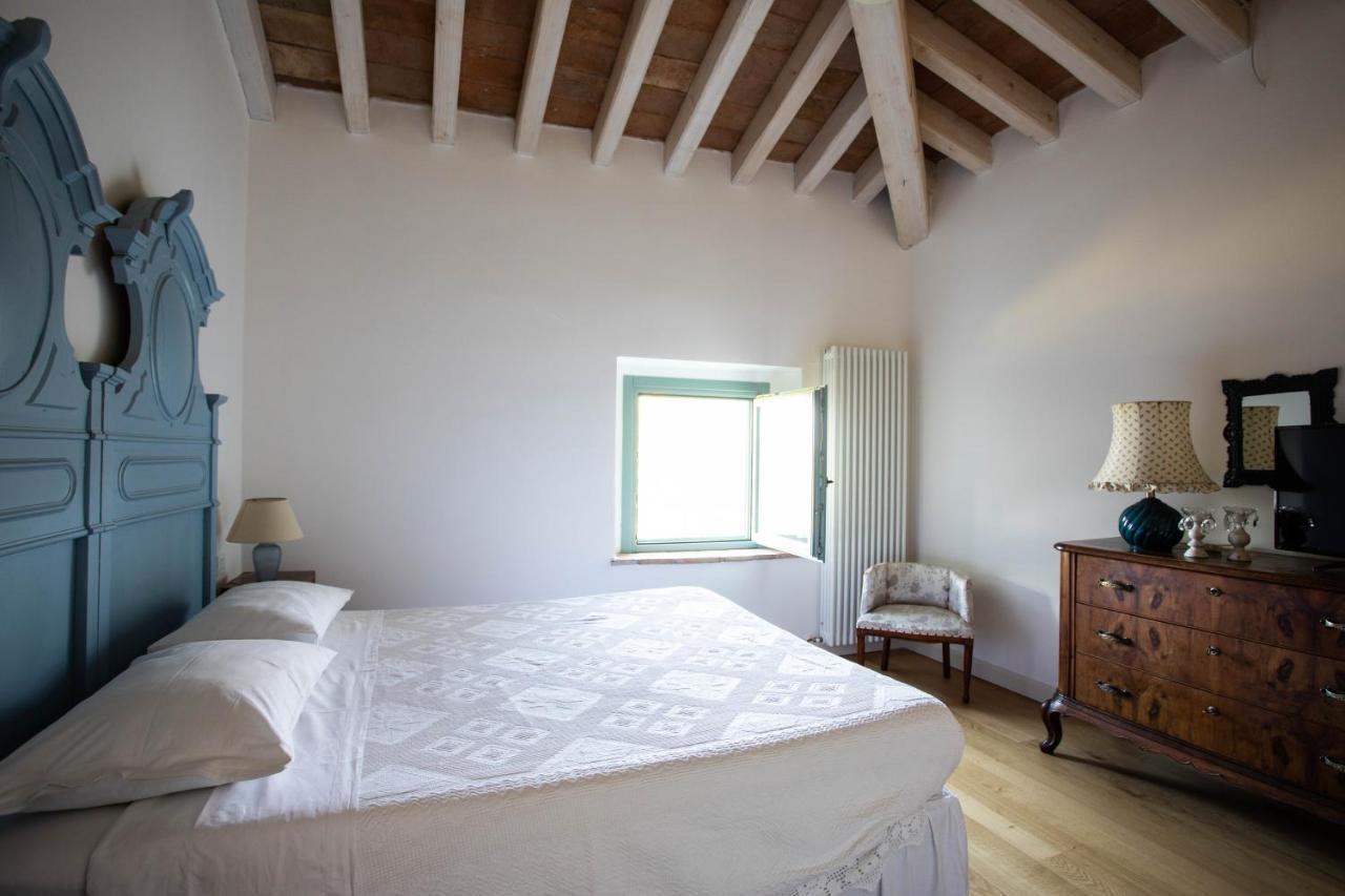 La Marcona Apartment Serramazzoni Ngoại thất bức ảnh