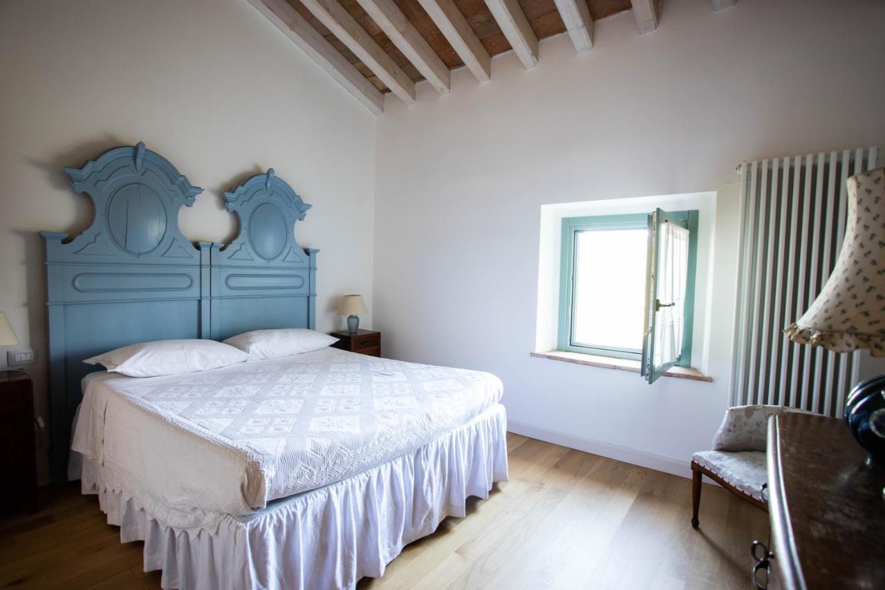 La Marcona Apartment Serramazzoni Ngoại thất bức ảnh